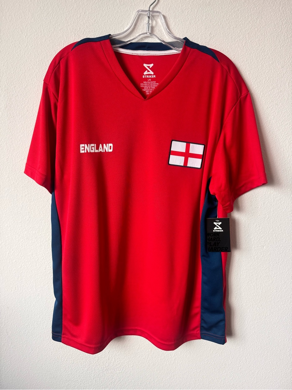 ENGLAND Striker Jersey | Men's Large Red Athletic Soccer Jersey